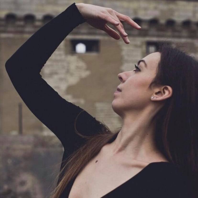 La Folie des Danseurs - Caroline Bourin - Cabaret Normandie - Spectacle et cours de danse Calvados La Folie des Danseurs - Caroline Bourin - Cabaret Normandie - Spectacle et cours de danse Calvados